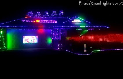 BradsXmasLights - Santa Band by PinkFong